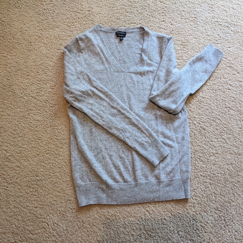 100% pure cashmere gray sweater